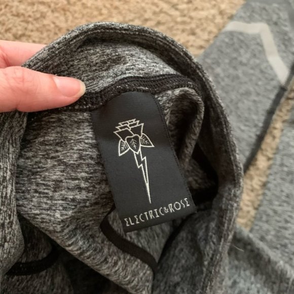 Electric & Rose Grey Arrow Leggings - Picture 5 of 6